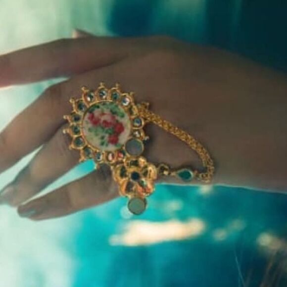 PRINT THERAPY HANDCRAFTED LUXURY PAKISTANI DESIGNER DOUBLE RING - Picture 1 of 2